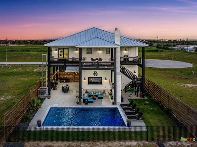 House for sale in Calhoun, Texas