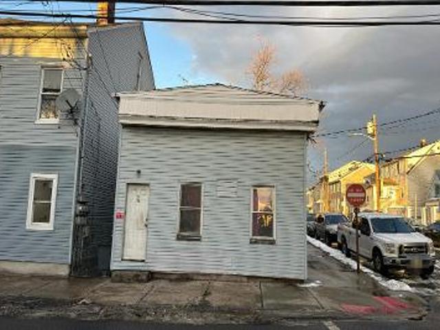 House for sale in Passaic, New Jersey