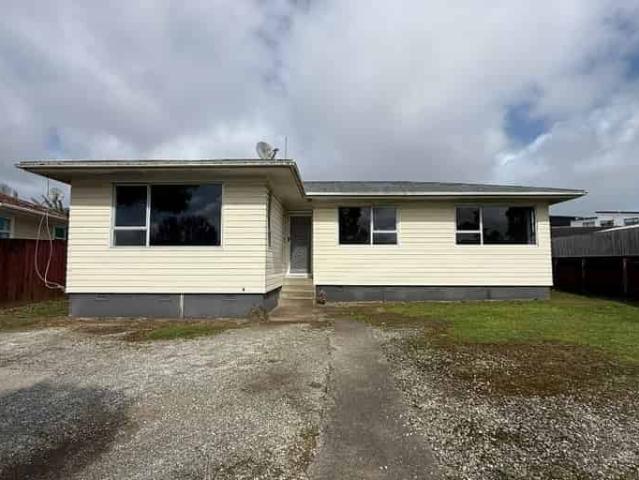 House for rent in Owhata, Oroua County
