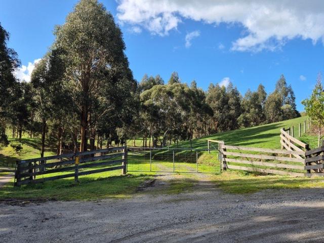 Cottage for sale in Victoria