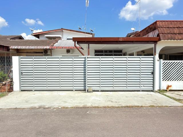 Terraced House for sale in Kluang