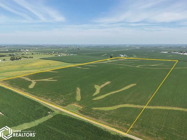 Farm for sale in Crawfordsville, Iowa
