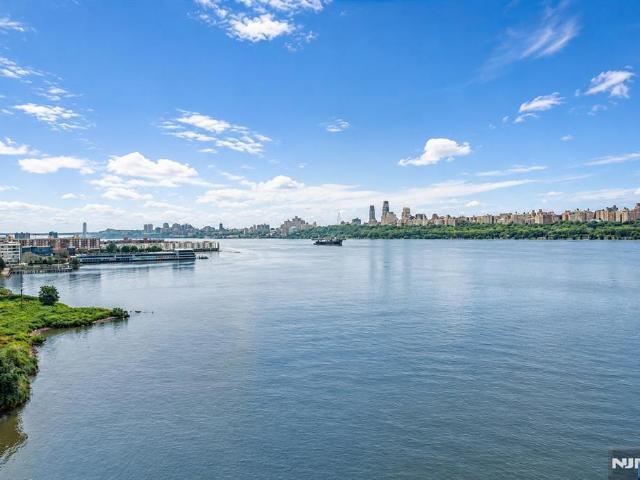 Condo for sale in Hudson, New Jersey