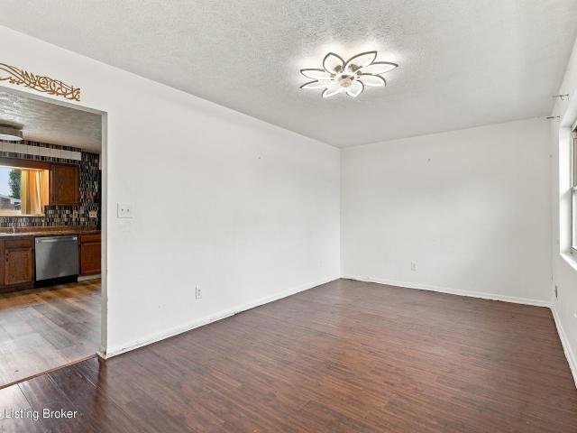 House for sale in Louisville, Jefferson County