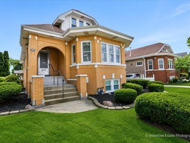 House for sale in Lyons, Illinois