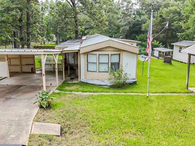 House for sale in Gilchrist, Texas