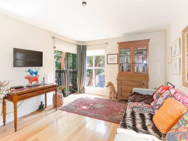 Condo for sale in Culver City, California