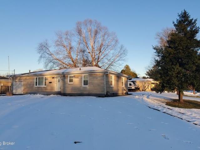 House for sale in Pleasure Ridge Park, Louisville