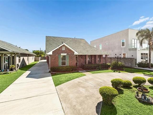 House for sale in Harahan, Louisiana
