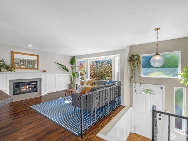 House for sale in Prestige Apartments, University Place