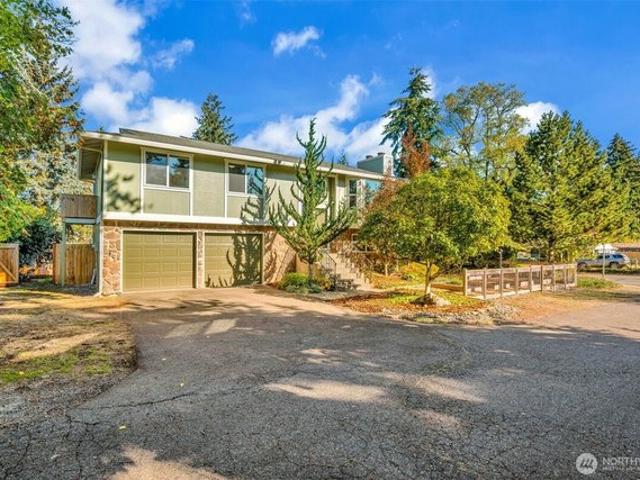 House for sale in Stone Pointe Apartments, University Place