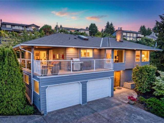 House for sale in Lantzville, British Columbia