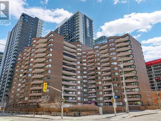 Condo for sale in Somerset, Ottawa
