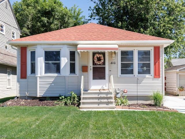 House for sale in Elyria, Ohio