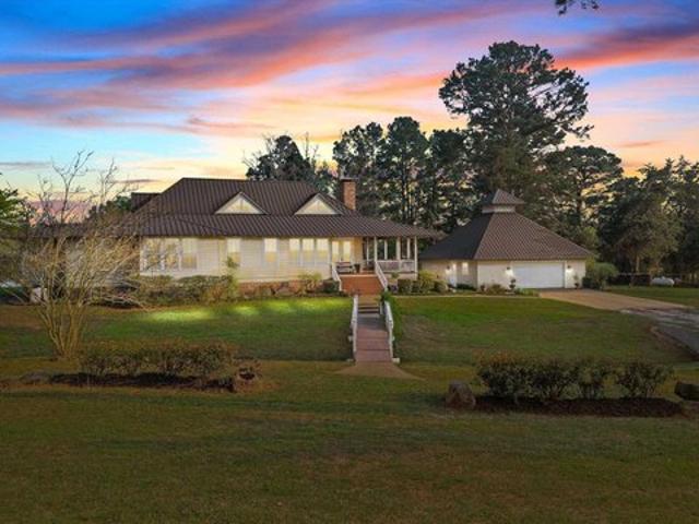 Farm for sale in Montalba, Texas