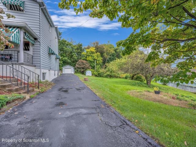 House for sale in Sturges, Archbald