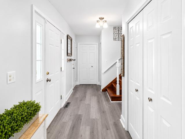 House for sale in Mchenry, Illinois