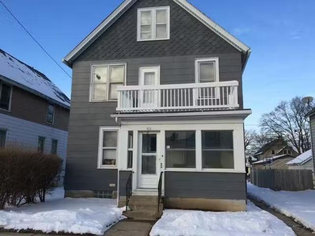Condo for rent in Oak Creek