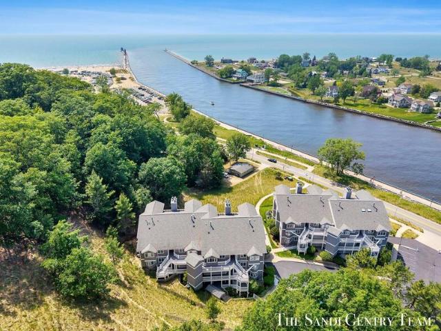 Condo for sale in Grand Haven