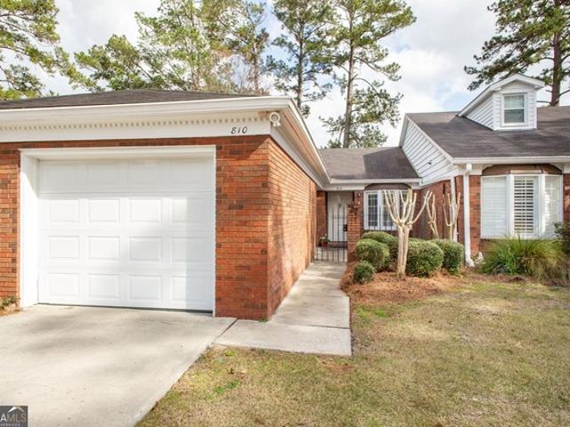 Townhouse for sale in Waycross, Georgia