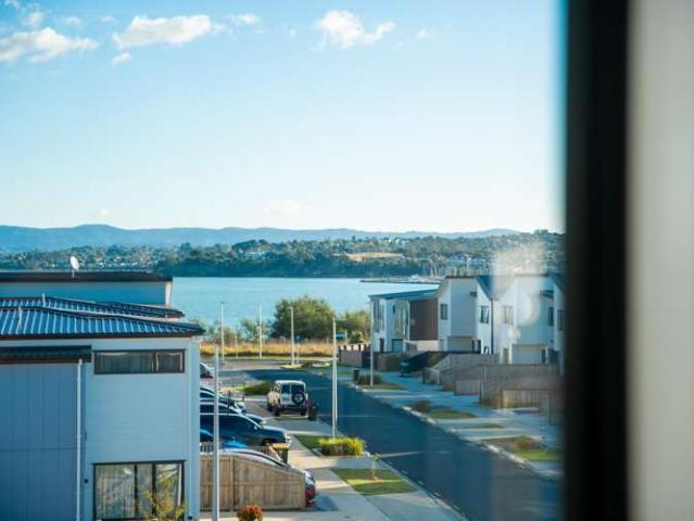 Townhouse for sale in Paremoremo, Oroua County