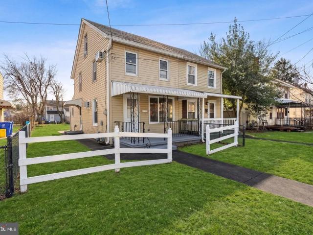 Townhouse for sale in Florence, New Jersey