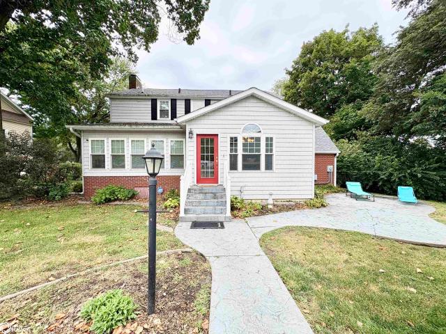 House for sale in Burlington, Des Moines County