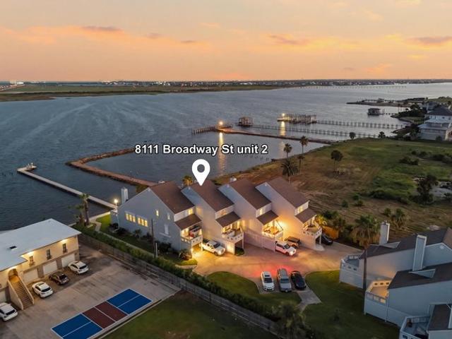 Townhouse for sale in Galveston, Texas