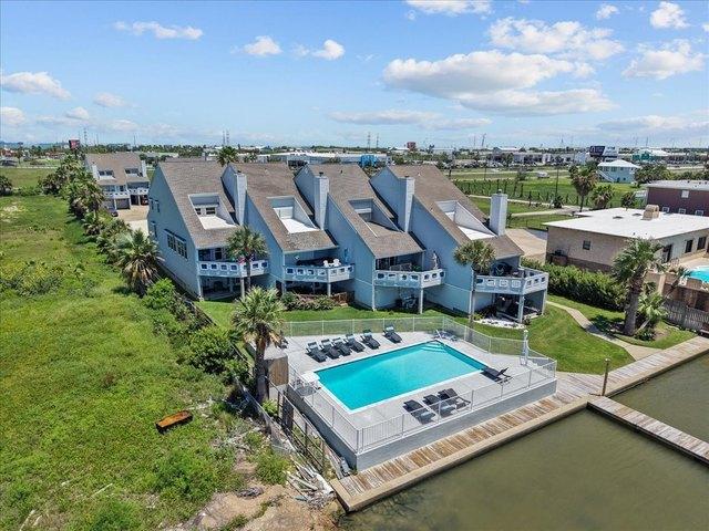 Townhouse for sale in Galveston, Texas