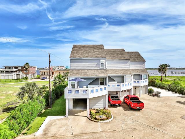 Townhouse for sale in Galveston, Texas