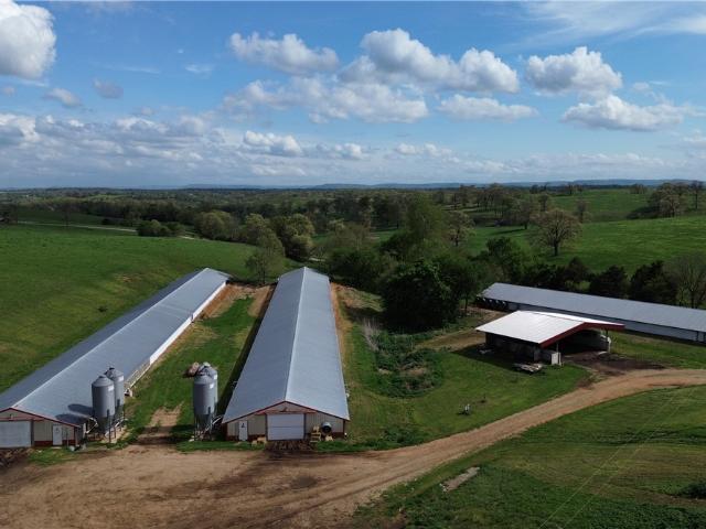 Farm for sale in Ark
