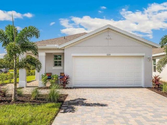 Townhouse for sale in Lehigh Acres