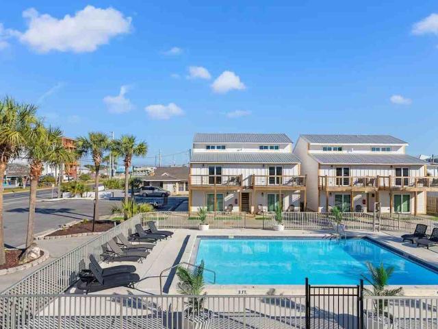 Apartment for rent in Lower Grand Lagoon, Upper Grand Lagoon