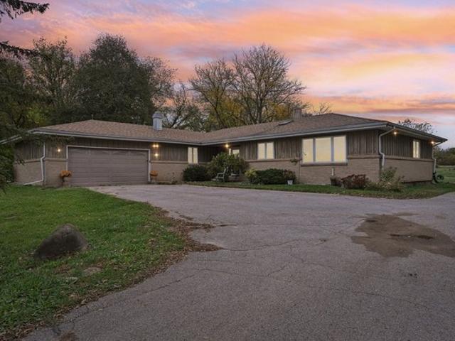 House for sale in Mchenry, Illinois
