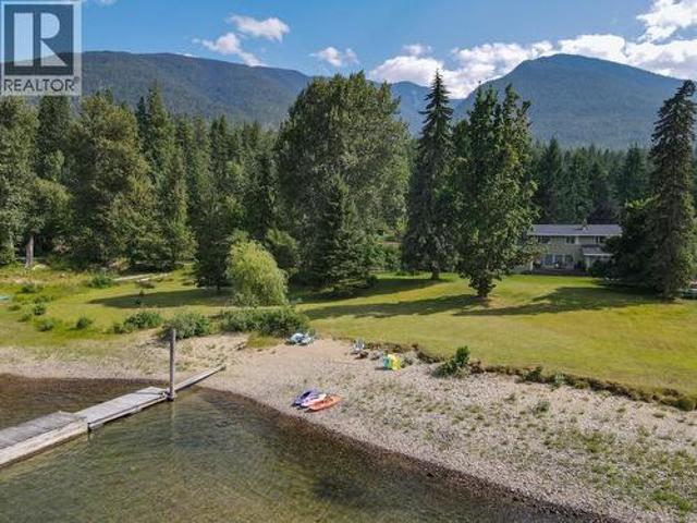 House for sale in Procter, Area E (Balfour/Cottonwood Lake)