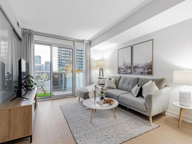 Condo for sale in Toronto, Golden Horseshoe