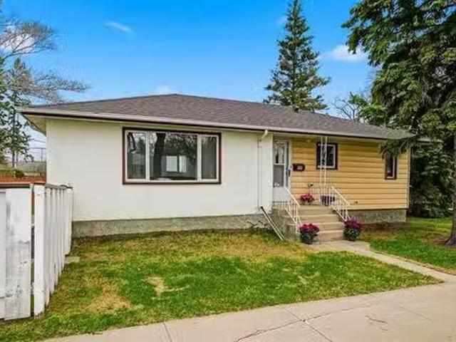 House for sale in East St. Paul, Manitoba