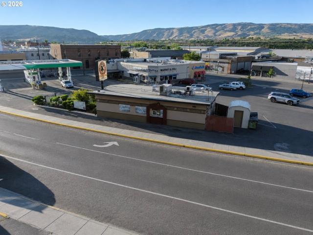 Commercial for sale in Oregonia