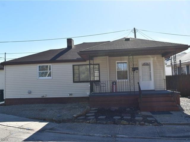 House for sale in Coshocton, Coshocton County