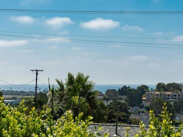 Condo for sale in Solana Beach, California