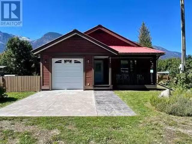 House for sale in New Denver, British Columbia