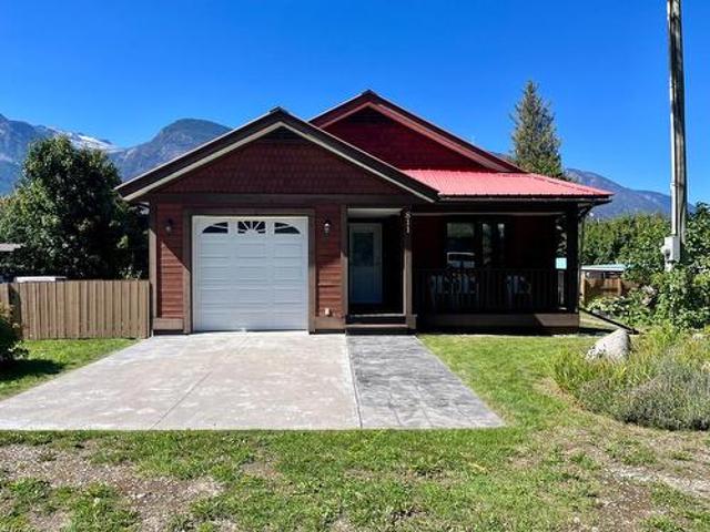House for sale in New Denver, British Columbia