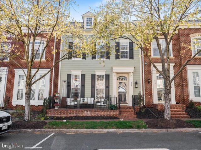 Townhouse for sale in Virginia