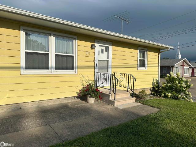 House for sale in Chariton, Iowa