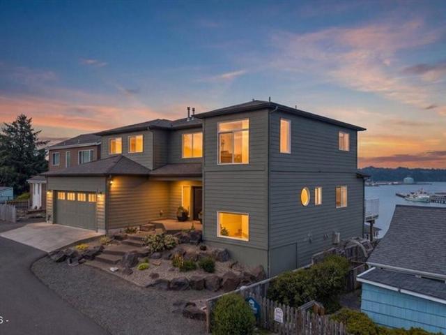 House for sale in Newport, Lincoln County