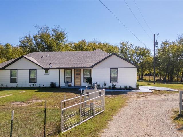 House for sale in Wills Point, Texas