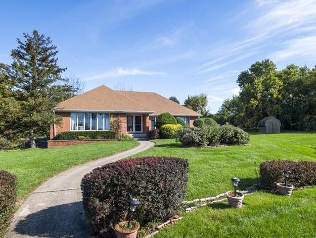 House for sale in Willow Springs, Cook County