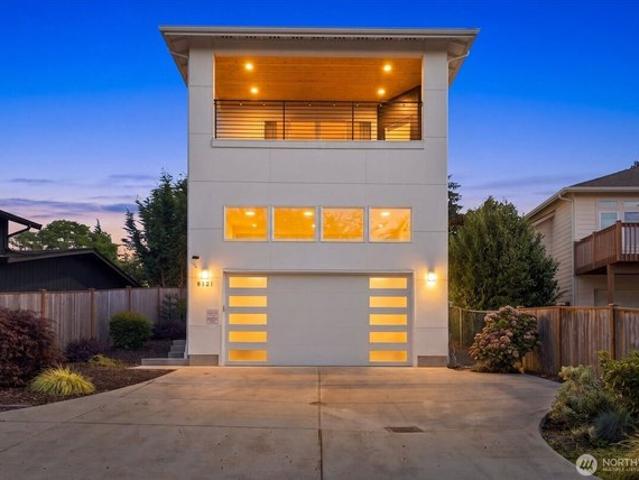 House for sale in University Place, Washington