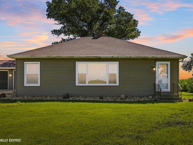 House for sale in Waterloo, Iowa