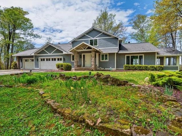 House for sale in Egg Harbor, Wisconsin